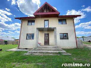 Casa individuala la rosu, 136mp, teren 620mp, zona Horpaz