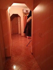 Dau in chirie apartament 3 camere central, Oradea