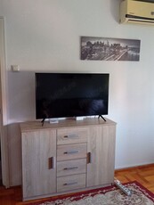 Inchiriez apartament 2 camere Calea Romanilor Arad