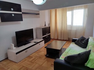 Inchiriez apartament 2 camere Campina central ( la palarii)