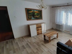 Închiriez apartament 2 camere zona centrală