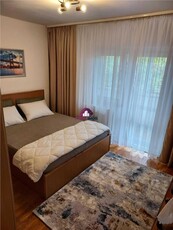 Inchiriez apartament 3 camere Apusului ,centrala proprie, 7 min metrou P?cii (Pr Ionut0764688551)