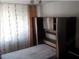 Inchiriez apartament 3 camere semidecomandat, parter , zona Girocului