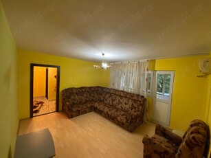 Închiriez apartament 3 camere zona Colentina