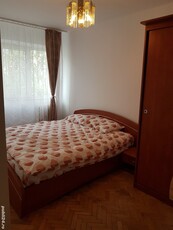 Inchiriez apartament