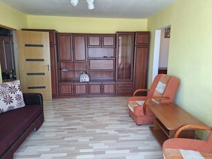 Închiriez apartament