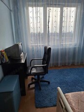 Închiriez apartament