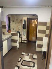 inchiriez apartament cu 2 camere