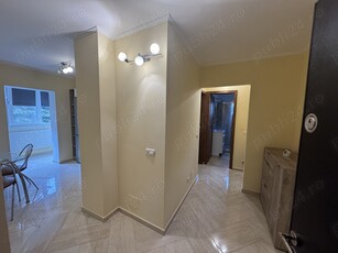 Închiriez apartament cu două camere decomandat în Podgoria