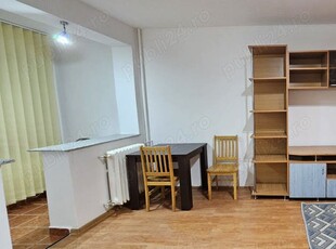 Închiriez apartament în Circumvalatiunii