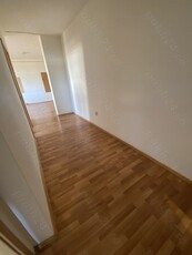 Închiriez apartament nemobilat