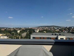 Închiriez penthouse la Maurer