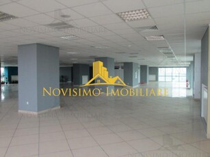 NOVISIMO-IMOBILIARE: SPATIU COMERCIAL DE INCHIRIAT de inchiriat