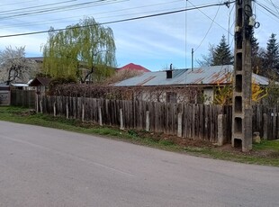 Teren intravilan cu casa