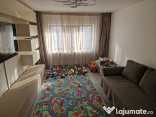 Vand apartament 4 camere Km 5.