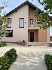 Vand casa parter + mansarda cu teren 2600 mp