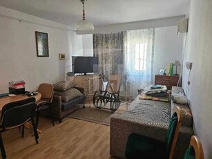 Apartament 2 camere, decomandat, zona Gheorghe Dima