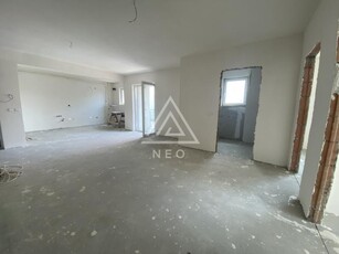 Apartament cu 3 camere de vanzare in Floresti!