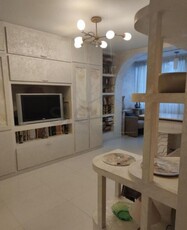 Apartament cu 3 camere de vanzare in Plopilor!