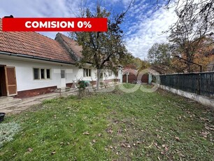 Casa de vanzare 3 camere anexe gospodaresti 2173 mp teren in Gura Vaii