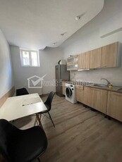 Vanzare Apartament 2 camere, 65 mp, demisol, Centru