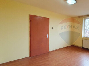 Apartament 2 camere central, 56 mp, etaj3/4, centrala gaz...