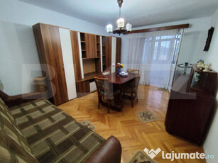 Apartament 3 camere, 65mp, zona Cugir