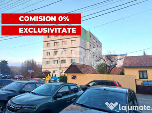 Apartament de vanzare 3 camere 55 mpu etaj 3 Piata Noua Cisn