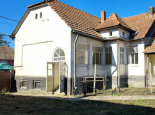 Casa de vanzare, 3 camere, 122 mp utili, in comuna Matei