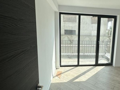 Apartament 3 camere cu curte privata