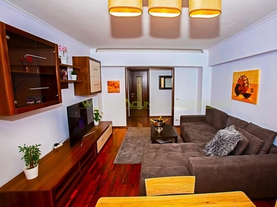 Apartament 4 camere de vanzare UNIRII - Bucuresti