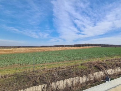 Teren cu dubla deschidere la autostrada A3