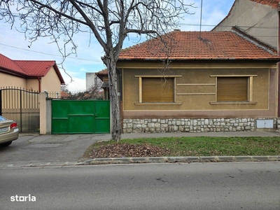 Vand casa in Oradea