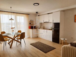 Apartament 2 camere, curte, parcare, zona Sannicoara