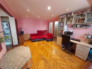 Apartament 4 camere in zona Grigore Alexandrescu