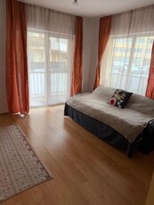 Apartament cu 2 camere, 45 mp, parcare, decomandat, zona Florilor