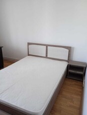 Apartament cu 2 camere, etaj intermediar, zona Iulius Mall