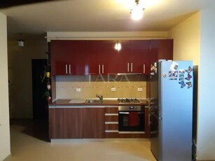 Apartament cu 3 camere de vanzare in Floresti zona Vivo.