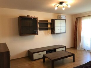 Apartament cu 3 camere, decomandat, in zona Pietei Zorilor!