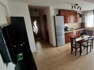 Apartament cu 3 camere, zona Sub Cetate, pozitionat la etajul 1!