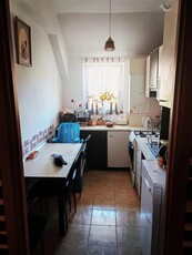 Apartament de 2 camere, 56 mp, etaj intermediar, zona Porii