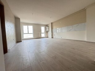 Apartament Finisat de 2 Camere in Floresti, Zona Tineretului