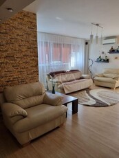 Apartament in vila cu 3 camere,zona Buna Ziua