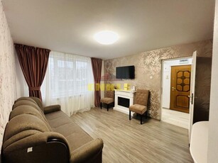 De inchiriat apartament 2 camere, zona Pietonalul Unirii. Pret 400