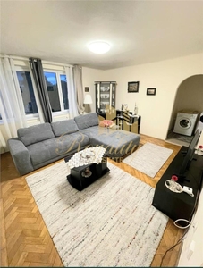 Apartament 2 camere, 52 mp, Et.3, zona Centrala -Piata 700