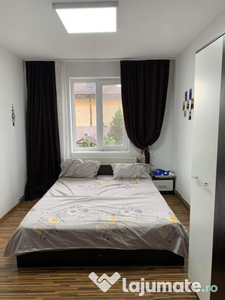 Apartament 2 camere în zona Brazi