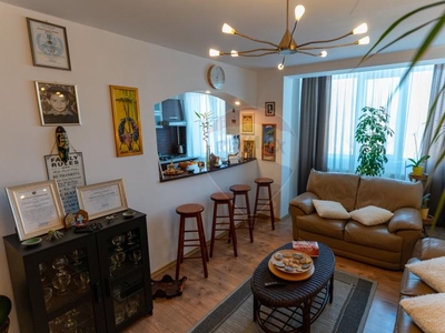 Apartament cu 4 camere in zona Centrala, Hunedoara, jud. Hunedoara