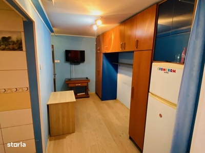 Vanzare apartament 2 camere, decomandat , zona Morarilor-
