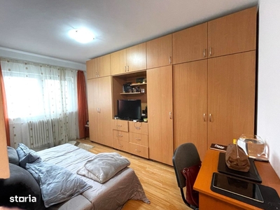 Apartament 2 camere, 70 mp, zona Rovinari