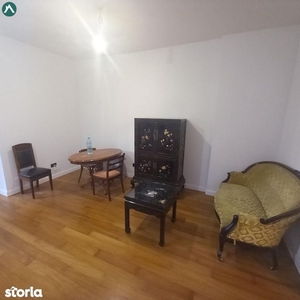 Vand apartament 2 camere Central